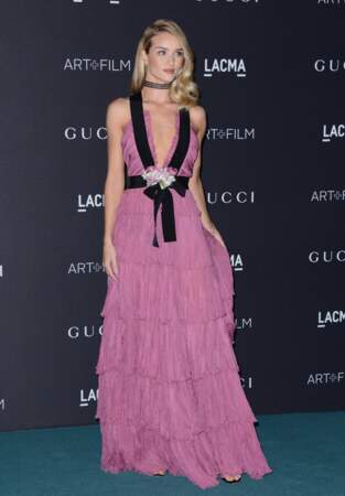 Rosie Huntington-Whiteley en mode far west avec sa robe Gucci
