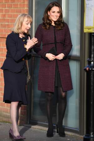 Kate Middleton dans un manteau Séraphine, le 12 décembre à Londres