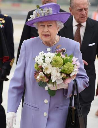 La Reine est accueillie par un bouquet