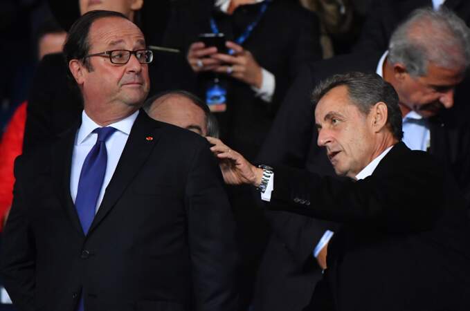Les people au match PSG vs Bayern de Munich : François Hollande et Nicolas Sarkozy