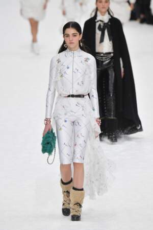 Fashion week automne-hiver 2019/2020 : Chanel rend hommage à Karl Lagerfeld