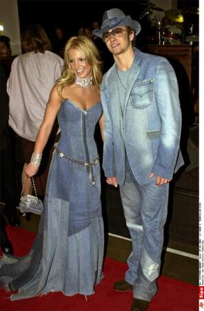 Justin Timberlake et Britney Spears en "double denim" (2001) : ILS SONT KITSCH !