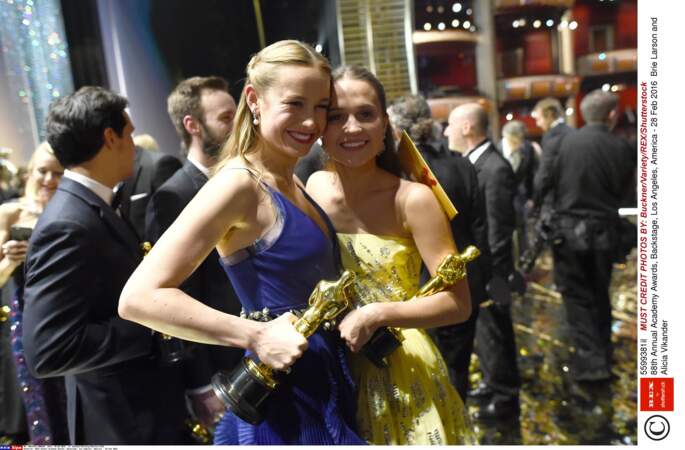 Hier, dans les backstage de la cérémonie : Brie Larson et Alicia Vikander étaient « sœurs d’Oscars »
