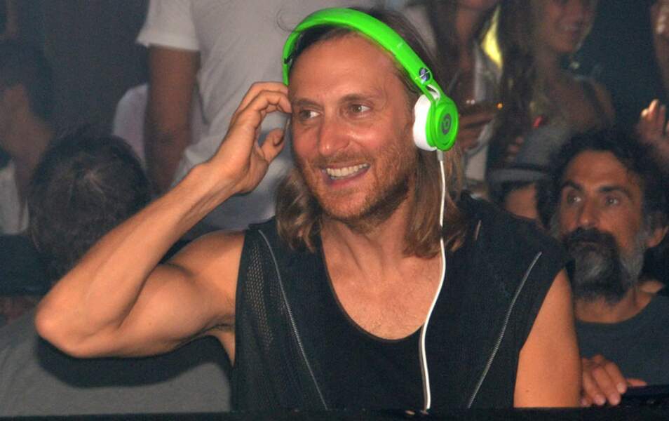 N°14 David Guetta : le DJ chute d'une toute petite place