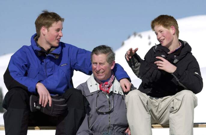 Avril 2000 : Beaux moments de complicité entre William, Harry et leur père, le prince Charles