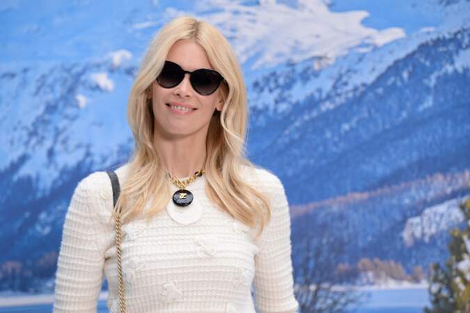 Claudia Schiffer au défilé Chanel automne-hiver 2019-2020 pour un dernier hommage à Karl Lagerfeld