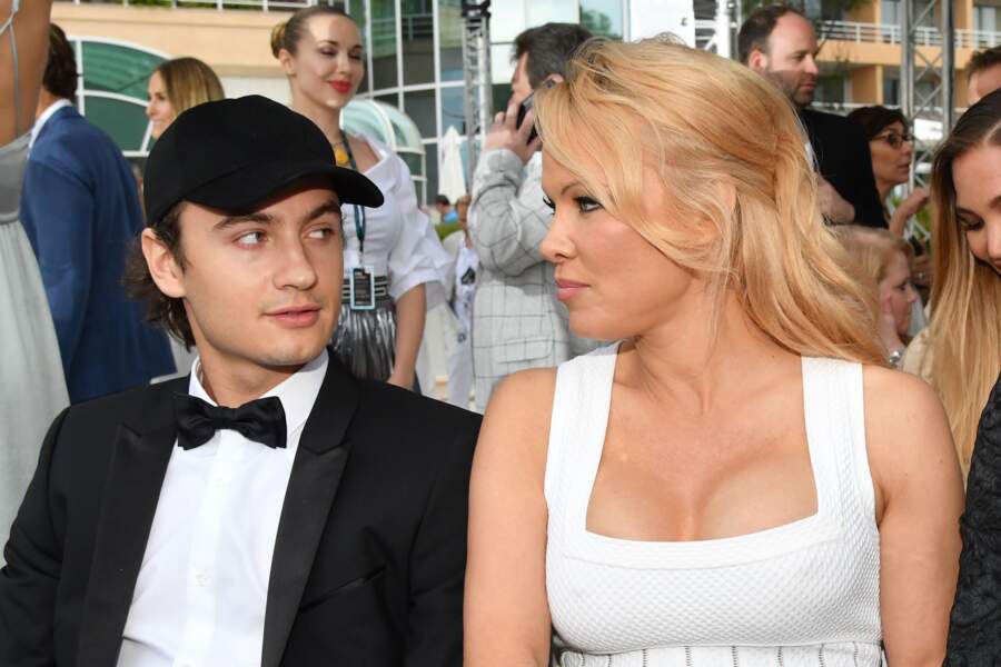 Brandon Lee et sa mère Pamela Anderson lors de la soirée Amber Lounge Monaco 2019