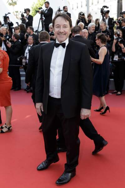 Jean-Hugues Anglade - Montée des marches de "Hors Normes" pour la clôture du Festival de Cannes 2019