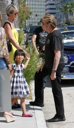 Johnny, Laetitia et Jade à Beverly Hills en mai 2010