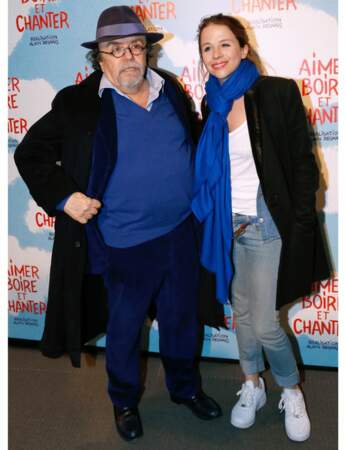 L'acteur et metteur en scène Jean-Michel Ribes et une amie