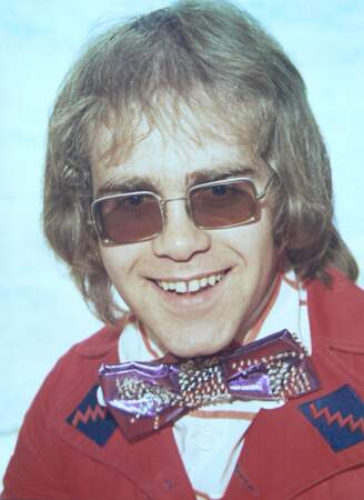 Elton John a ses débuts quand il hésitait entre tueur psychopathe et chanteur. Dieu merci il a fait le bon choix