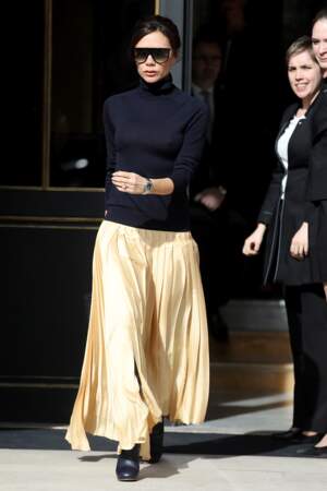 Do : Victoria Beckham et son look moderne et féminin 