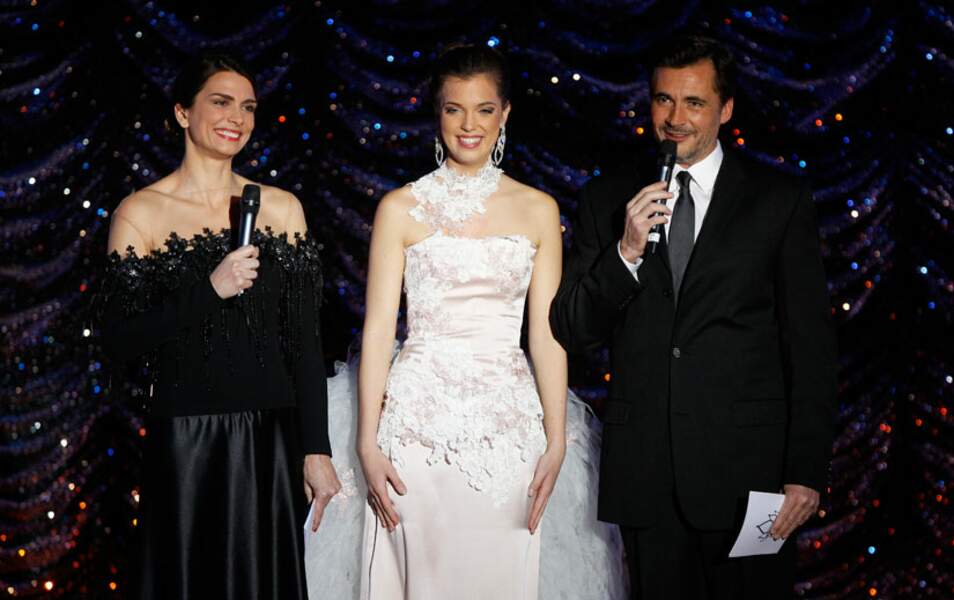 Pour animer la cérémonie, Olivier Minne était secondé par Mélody Vilbert, Miss France 1995, et Marie-Laure Cornu