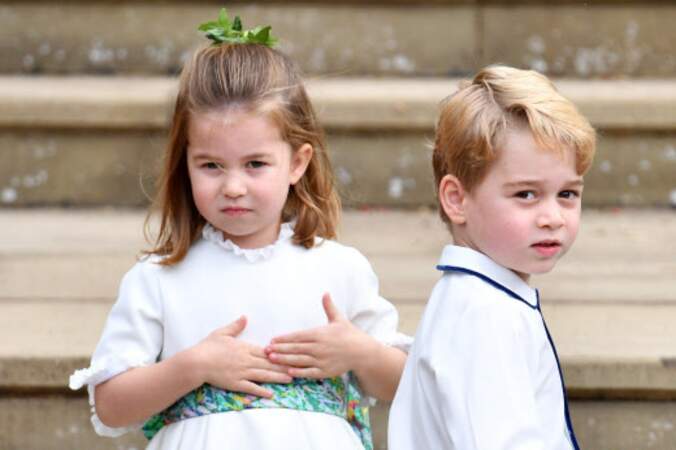 Le prince George et sa petite soeur Charlotte étaient missionnés comme enfants d'honneur. 