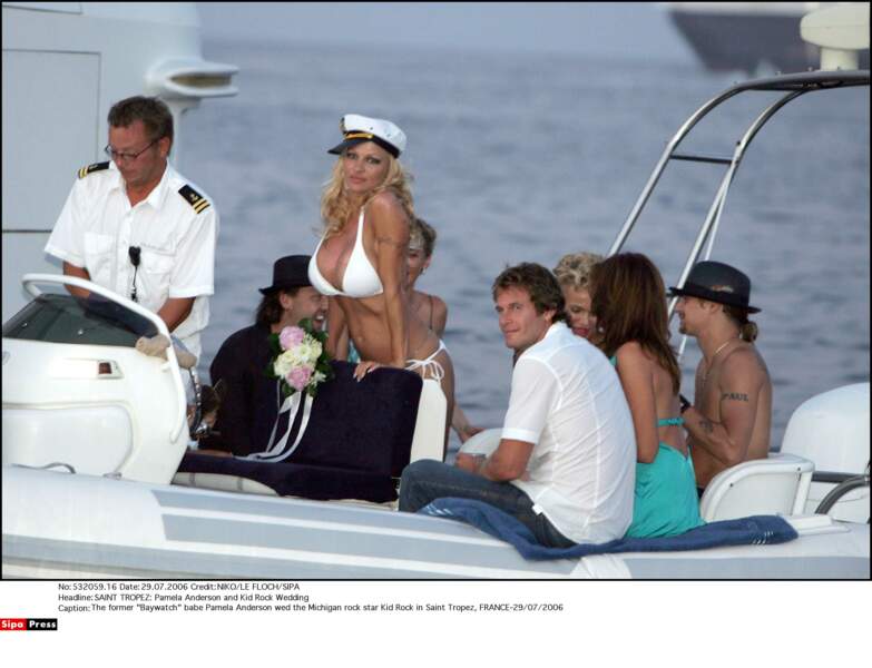 Pamela Anderson (en bikini !) et Kid Rock se sont mariés le 3 août 2006