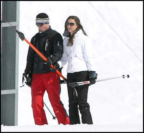 Mars 2008 : Le prince William a emmené sa petite amie, Kate Middleton, au ski