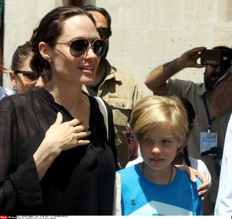 Angelina Jolie emmne Shiloh visiter un camp de réfugiés en Turquie en juin 2015