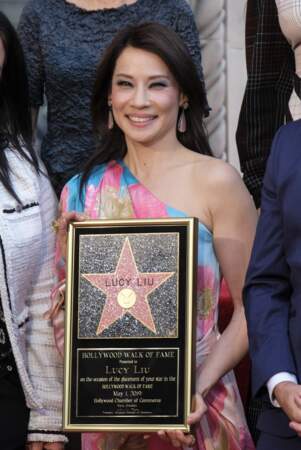 Lucy Liu inaugure son étoile sur Hollywood Boulevard