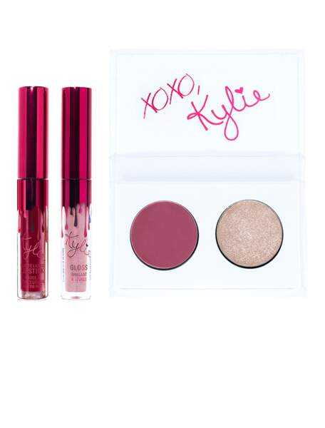 Mini Kit Smooch (un rouge à lèvres mat, un gloss et deux fards à paupières), Kylie Cosmetics, 22$ (20€)