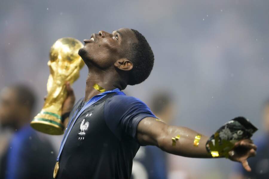 Victoire de l'équipe de France à la coupe du monde 2018 : Paul Pogba et la coupe