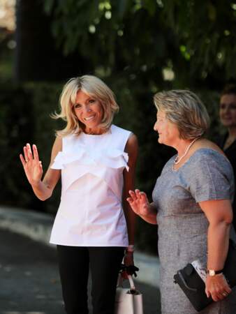 Brigitte Macron divinement élégante lors d’une visite officielle en Grèce