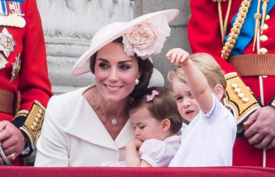 90 ans d'Elizabeth II : Kate Middleton elle aussi était a tout tenté pour divertir son fils 