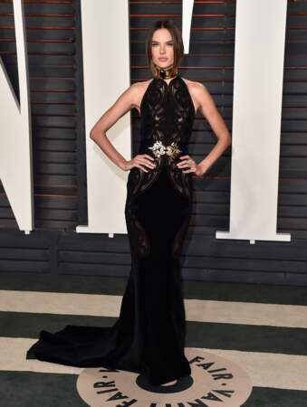 Soirée Vanity Fair Oscars 2016 : Alessandra Ambrosio qui passait aussi dans le coin
