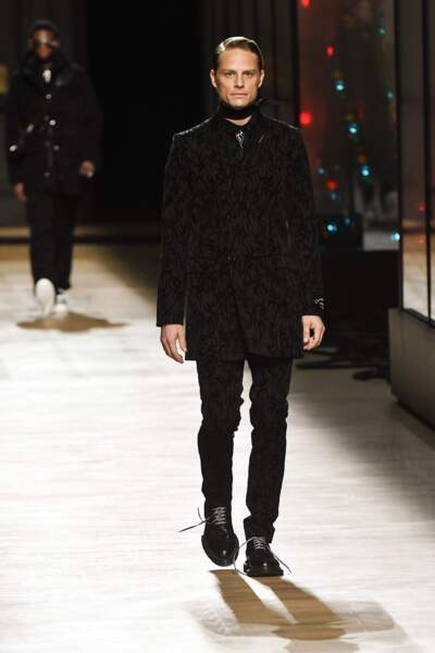 Arnaud Lemaire défile pour la collection automne/hiver de Dior