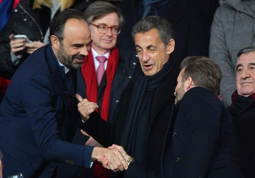 Nicolas Sarkozy présente David Beckham à Edouard Philippe dans les tribunes du Parc des Princes