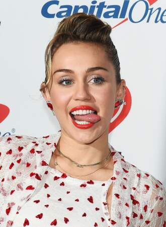 Le tirage de langue, la marque de fabrique de Miley Cyrus