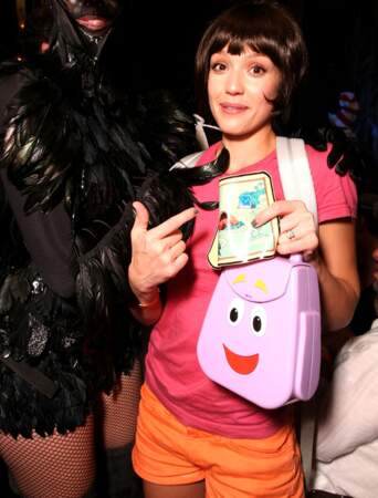 Jessica Alba, toute mignonne en Dora l’exploratrice