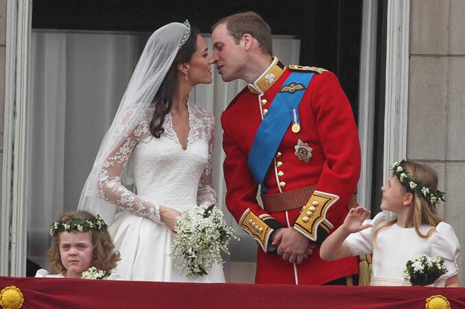 Puis le prince William a réclamé un second bisou à son épouse