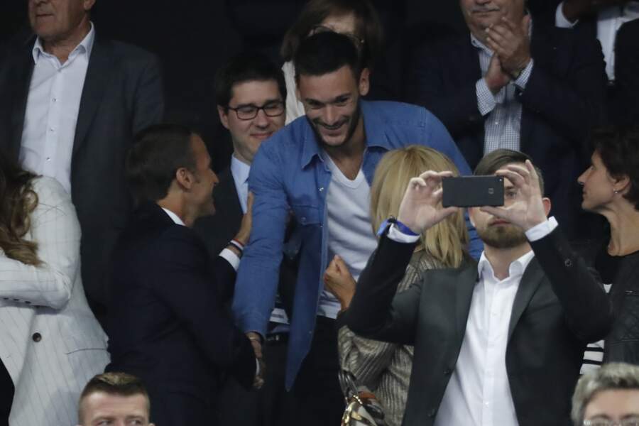 Emmanuel et Brigitte Macron dans les tribunes de France/Pays-Bas, le 9 septembre