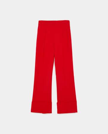 Pantalon large à revers rouge, Zara, 49,95 euros
