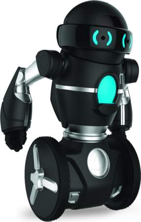 Robot connecté MIP Silverlit 99,99 € - Dans les magasins jeux et jouets et sur www.silverlit.fr