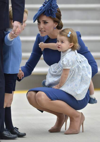 La famille royale en voyage officiel au Canada : Kate Middleton veille sur son fils