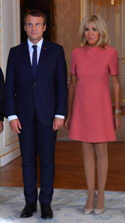 Brigitte Macron en robe courte 60's