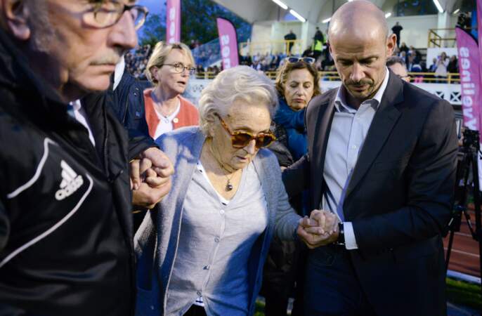 Bernadette Chirac assiste au match du Variétés Club de France à Poissy