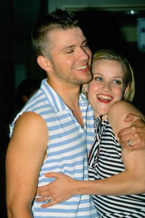 Reese Witherspoon et Ryan Phillippe en 2001, avant qu'ils ne se rayent de la carte de l'un et de l'autre.