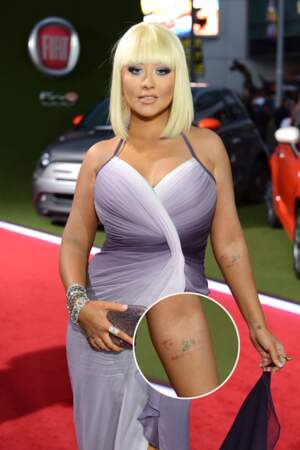 Tatouages de stars: Christina Aguilera avait demandé les initiales de son ex (JB) en hébreu, elle a eu un "12"