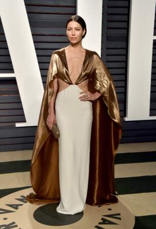 Soirée Vanity Fair : décolletés, robes fendues, side boob, l’after party très sexy des Oscars - Jessica Biel