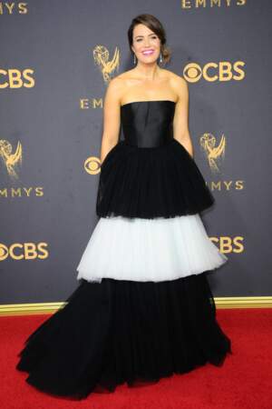 Emmy Awards 2017 : avec sa robe façon Oreo, Mandy Moore est à croquer (ou pas)