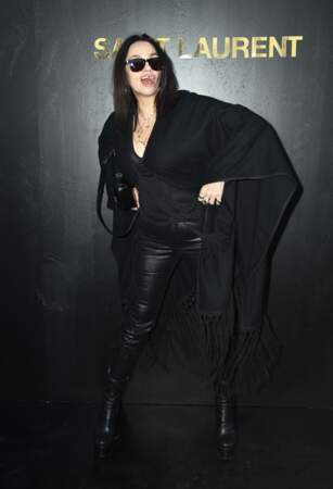 Béatrice Dalle au défilé Saint Laurent à la fashion week de Paris, le 25 septembre