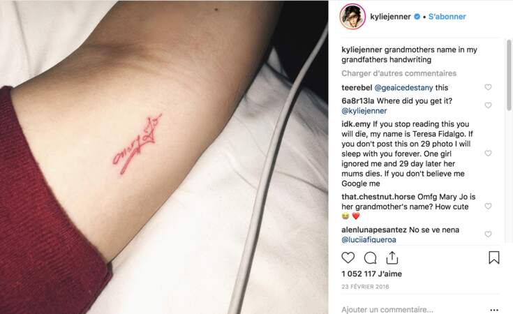 Tatouage - Kylie Jenner a fait tatouer « Mary Jo » sur son bras, le prénom de sa grand-mère