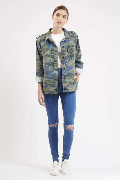 Petite Pantalon Cargo Vert Imprimé Camouflage À Boucle Sur L'avant