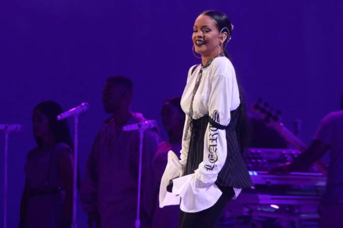 Les chanteuses les mieux payées : 4. Rihanna avec 75 millions de dollars