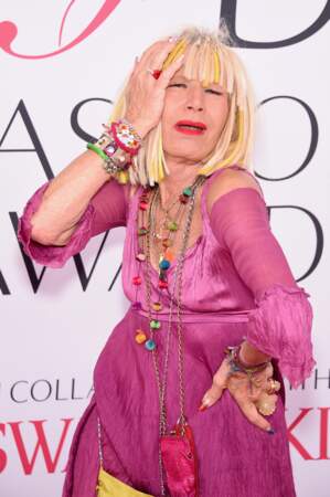 CFDA Fashion Awards : Betsey Johnson n'est plus trop sûre de son look