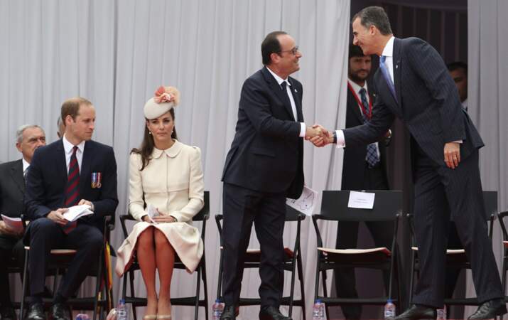 François Hollande sert la main du roi Felipe VI d'Espagne, qu'il a reçu à l'Elysée la semaine dernière
