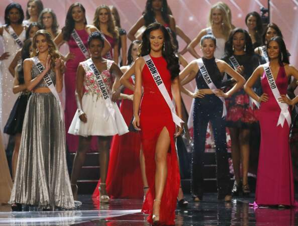 Iris Mittenaere élue Miss Univers : après les bikinis est venue l'heure des robes de soirée