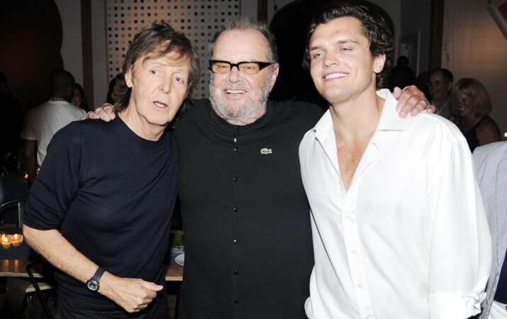 Chez les Nicholson, le sourire se transmet de père en fils (Paul McCartney, Jack et Ray Nicholson)